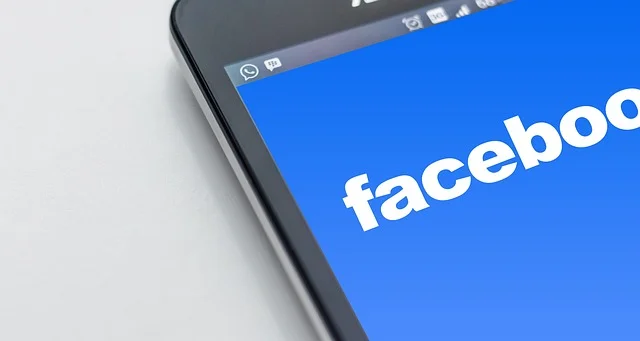 Nagrywanie wideo dla TikTok lokalnej firmy rzemieślniczej